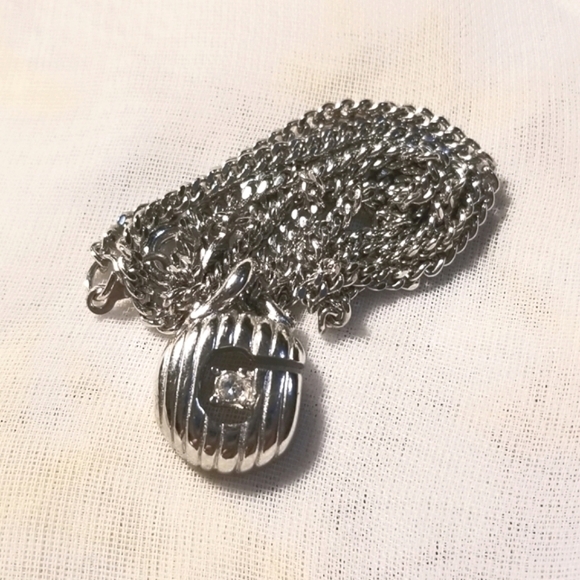 GIVENCHY LOGO Vtg Paris New York Necklace - Picture 4 of 8